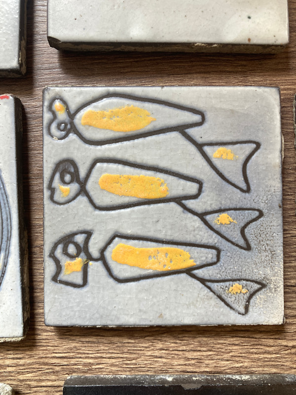 1960's Hand painted modern style tile by Roger Capron ~ 3 fish