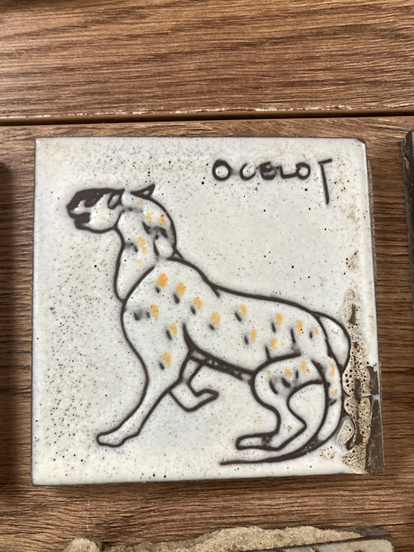 1960's Hand painted modern style tile by Roger Capron ~ Ocelot
