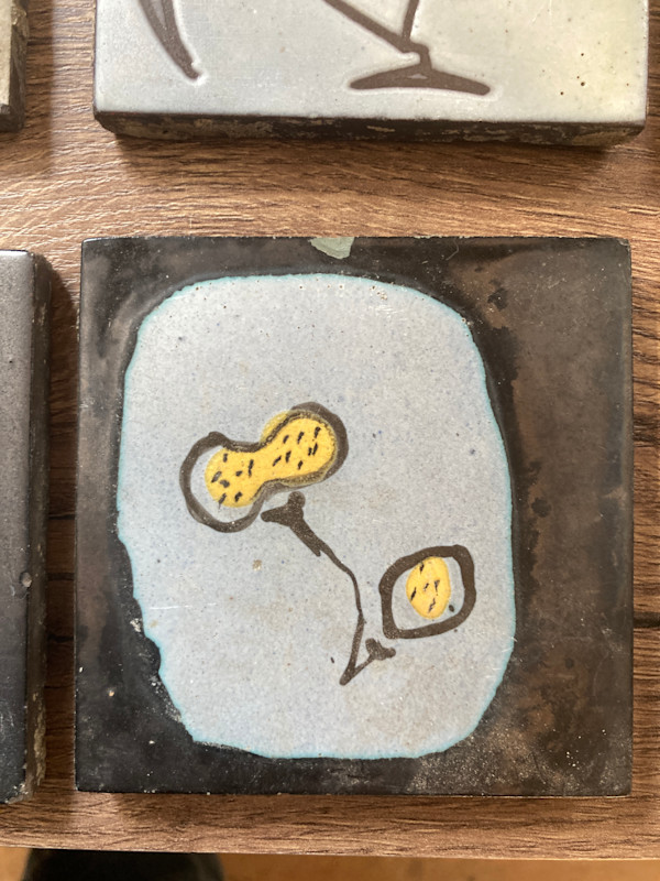 1960's Hand painted modern style tile by Roger Capron ~ Seed