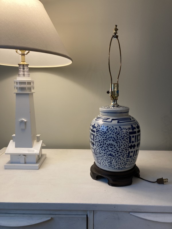 Blue and white Japanese style porcelain table lamp