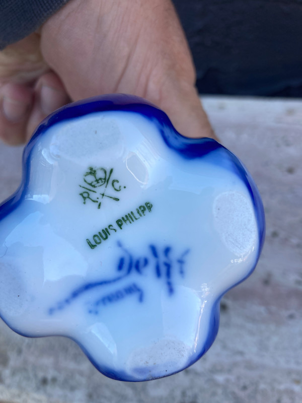 Delft pitcher