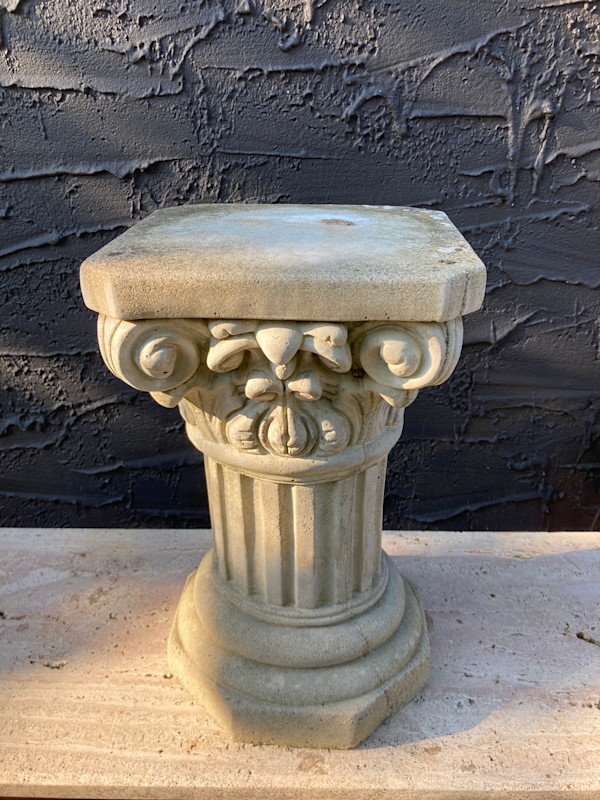 Garden cement low pedestal