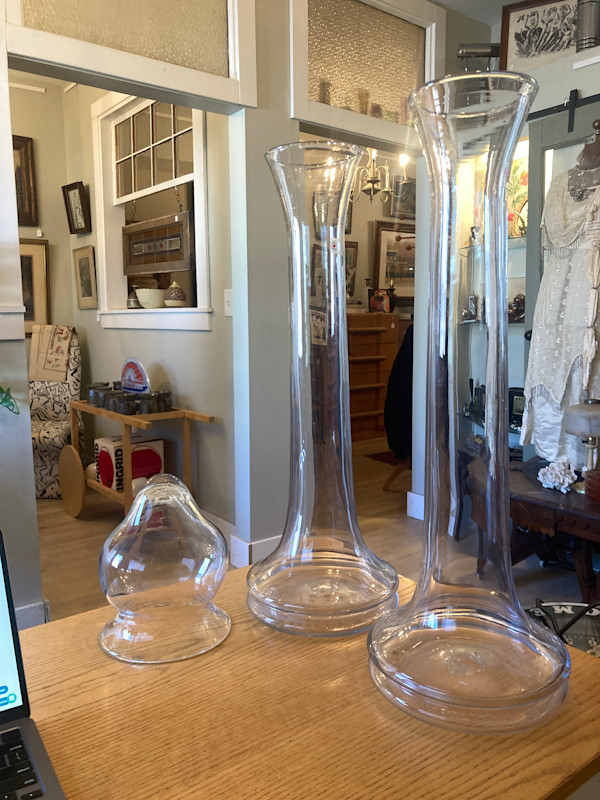 25" tall blenko art glass vase