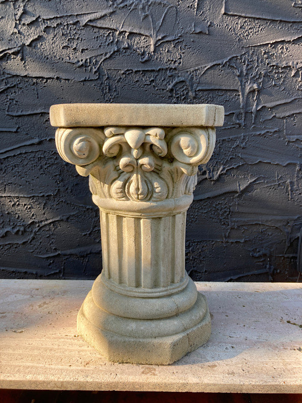 Garden cement low pedestal