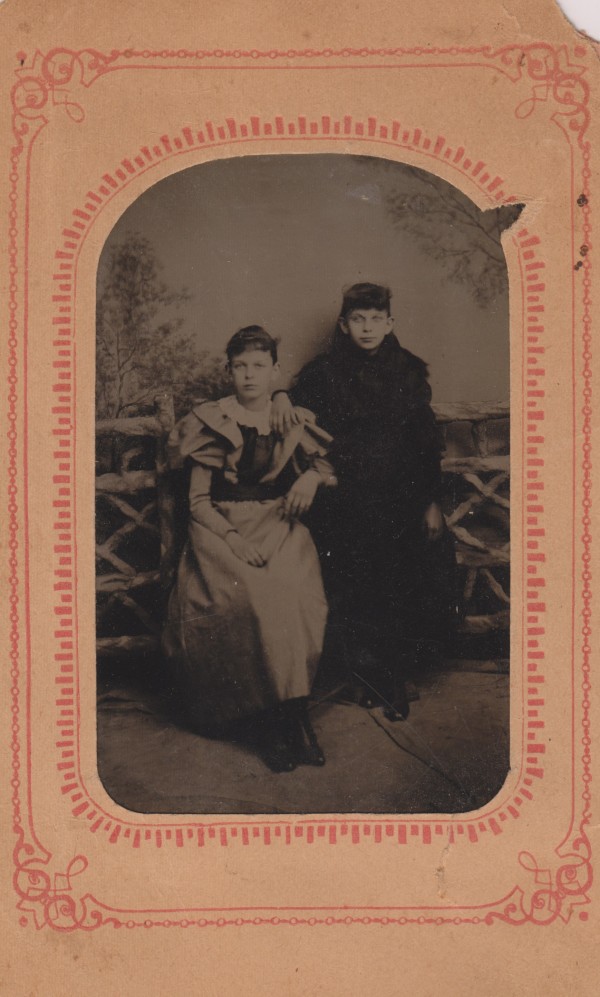 Ethel and Elizabeth Jones by Unknown, United States