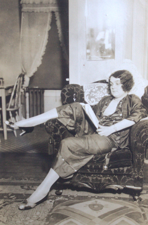 Reading in Heels by Unknown, United States