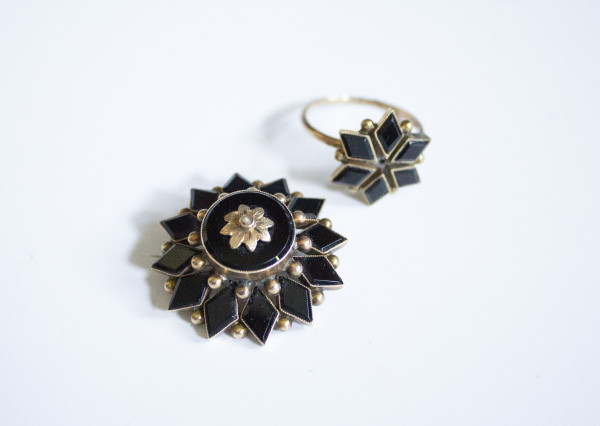 Mourning Brooch and Ring by Unknown