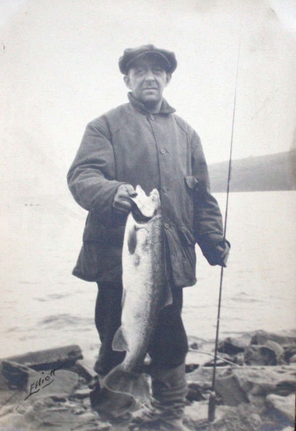 Fisherman by [Unknown] Elliott, Image 1.