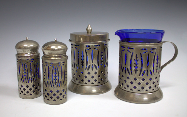 Tea Setting by Avon, Image 1.