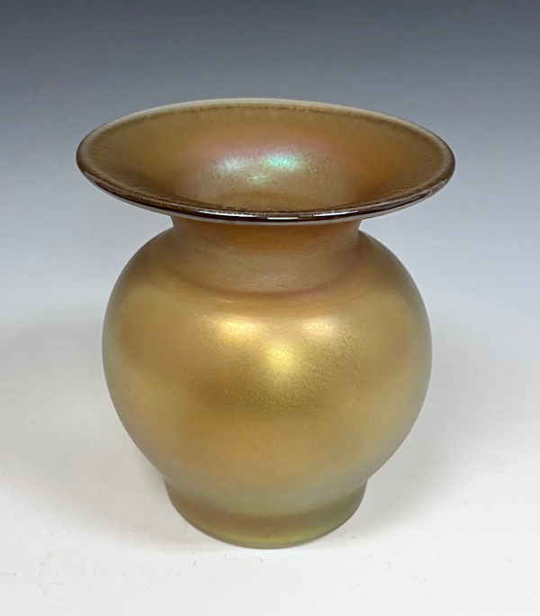 Vase by Imperial Glass Company, Image 1.
