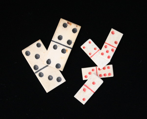 Dominoes by Unknown