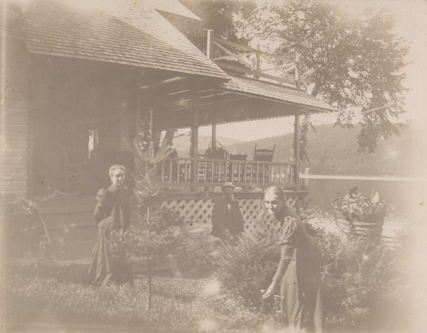 Rest-A-While Cottage by Unknown, United States