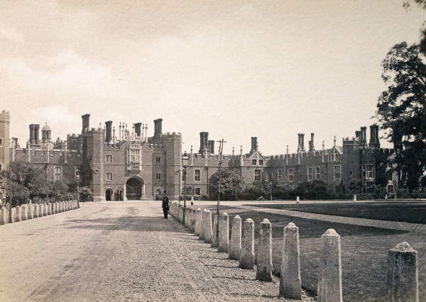 Wolsey's Entrance, Hampton Court by Unknown