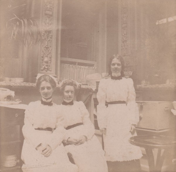 Waitresses by Unknown, United States