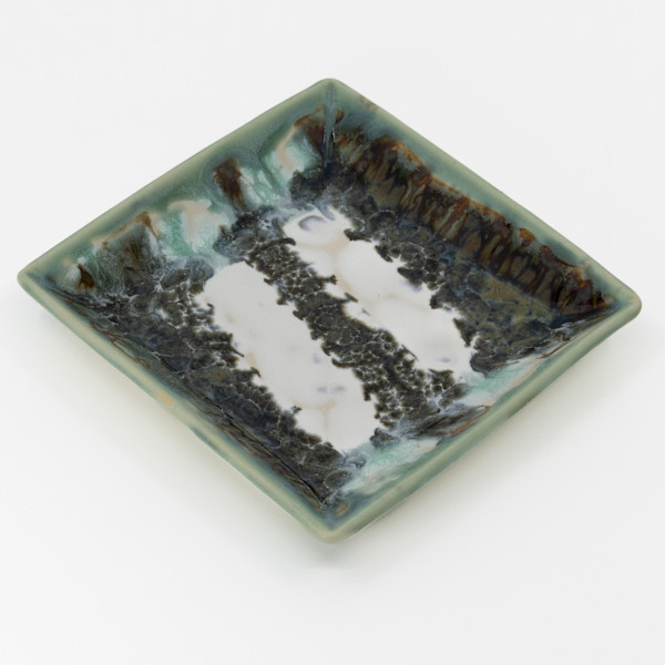 24084. 4.5" Square Beveled Dish by Sandy Miller