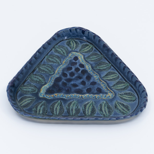 24088 Small Triangular Plate by Sandy Miller