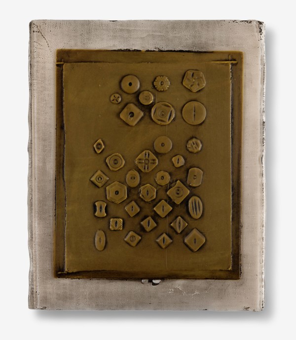 Button Card: Nacres II by Susan Madacsi