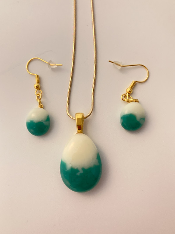 Pendant and earring set. #37 by Shayna Heller