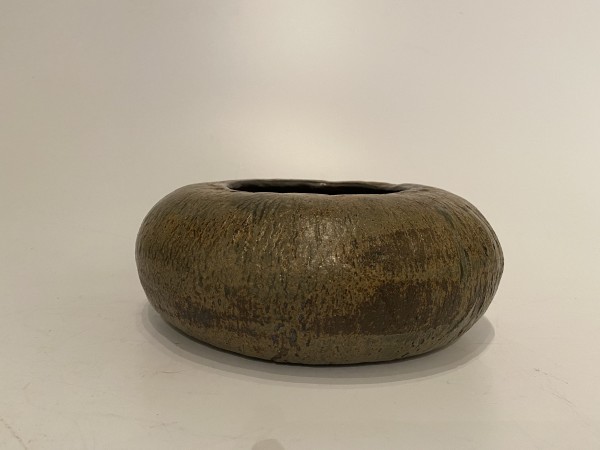 Round ceramic ikebana vase
