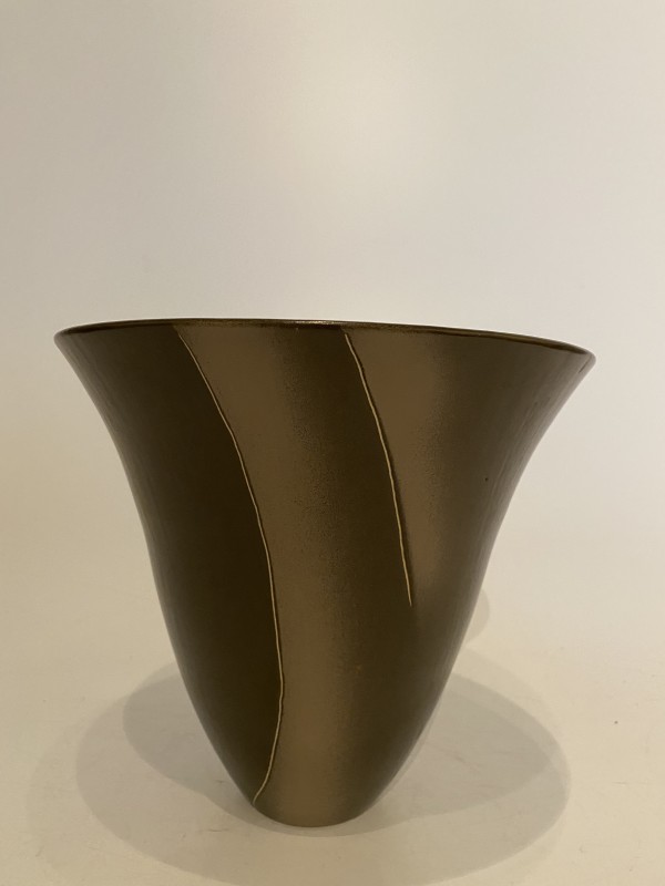 Brown vertically striped ikebana vase