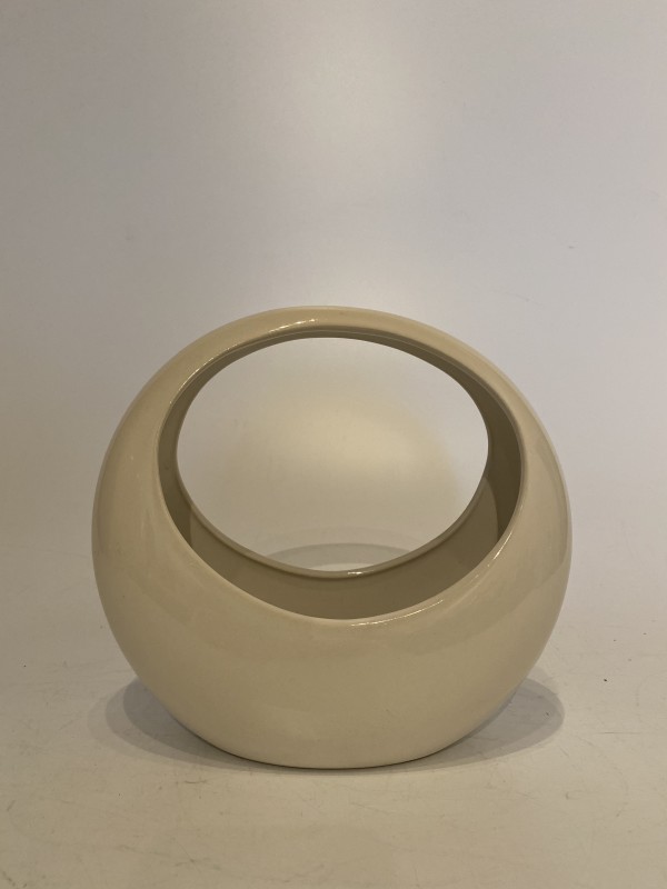 Open circle ceramic ikebana vase