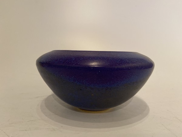 Blue spotted ikebana vase