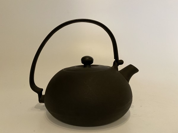 Tetsubin tea kettle