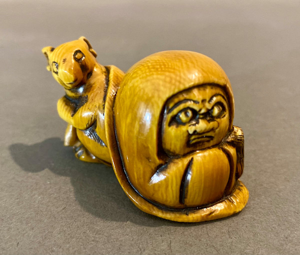 Netsuke - Daruma and mouse by Masayuki