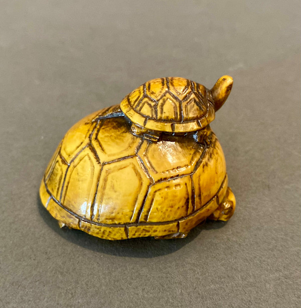 Netsuke - Turtles by Masayuki