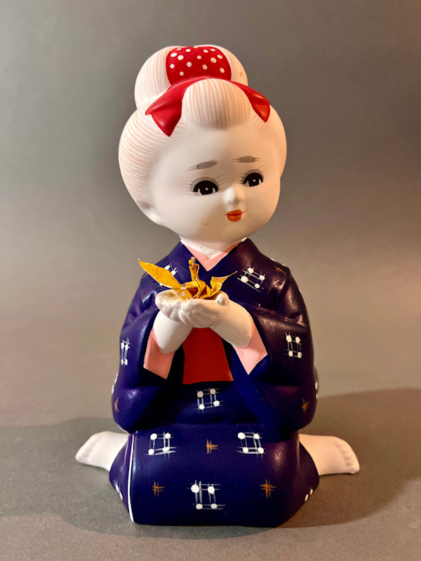 Hakata figurine - Young girl