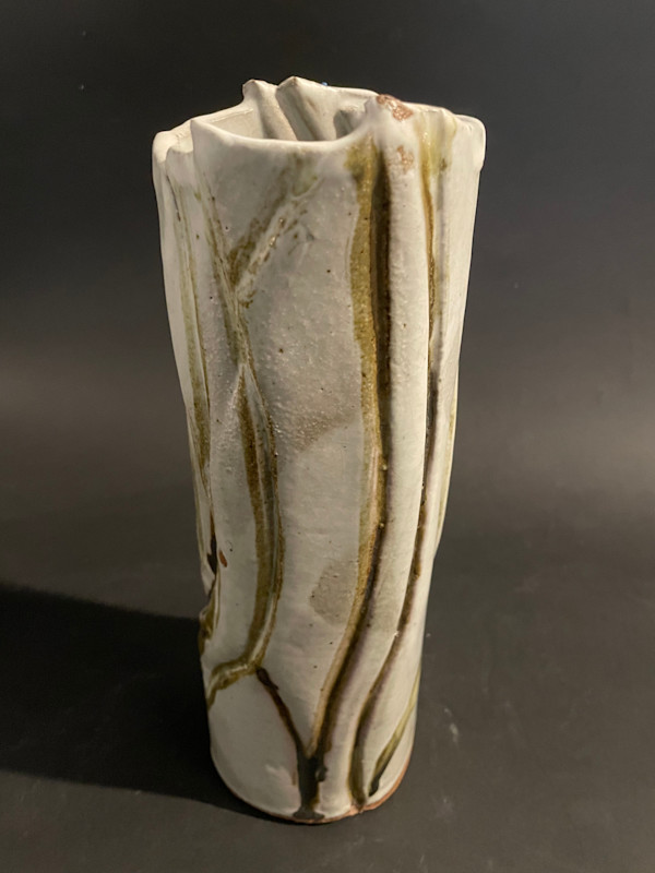 Cylindrical ceramic ikebana vase