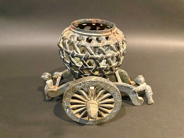 Cast iron ikebana vase