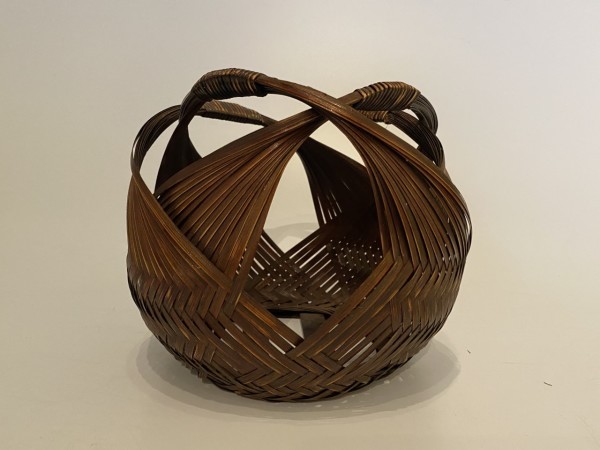 Globular ikebana basket