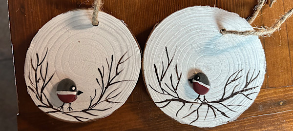 2 Single Bird - Maroon - Wooden Disk by Lee Gray