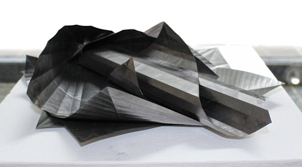 Grafito: Scuplture de graphite recto verso by Yanieb Fabre, Image 1.