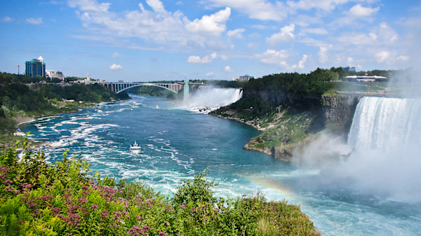 Niagara Falls by Derek Jinks