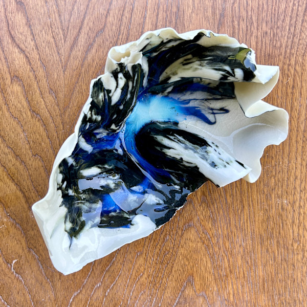 A Crack in the Still of the Night - Form no3 by Tamara Rafkin, Image 1.