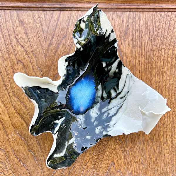 A Crack in the Still of the Night - Form no6 by Tamara Rafkin, Image 1.