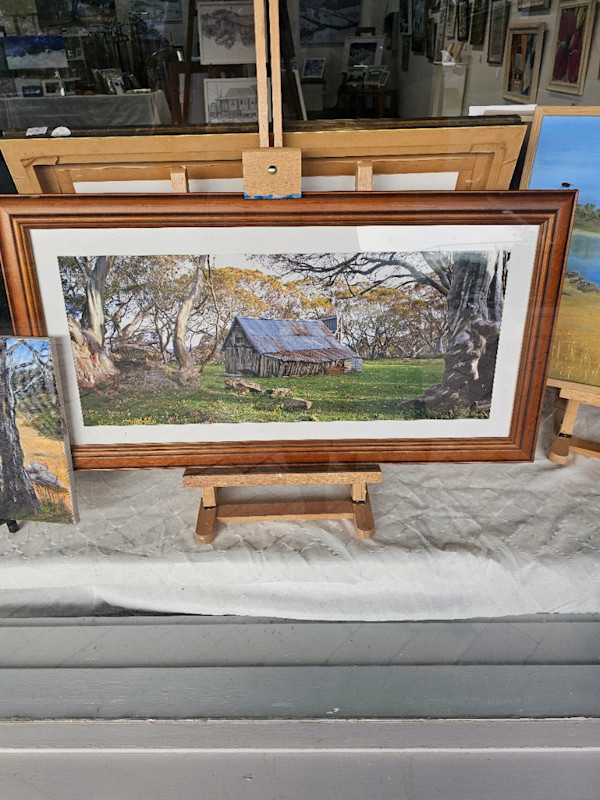 Wallace Hut by Mike Edmondson, Image 1.