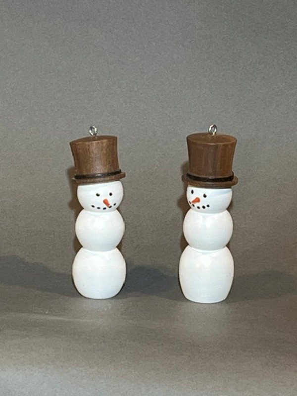 Snowman Hanging Ornaments by Dale Lowe, Image 1.