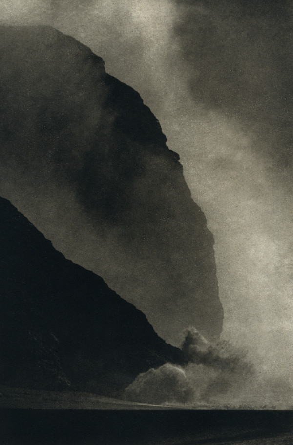 Cliffs, Tennessee Valley by Unai San Martin