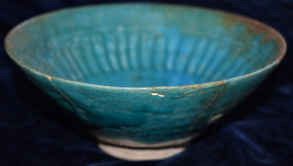 Persian Bowl having a Black Underglaze with Blue Glaze overglaze, Seljuk Period, late 12th- early 13th centuries