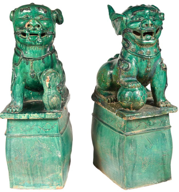 19th Century Chinese Ceramic Foo Dogs