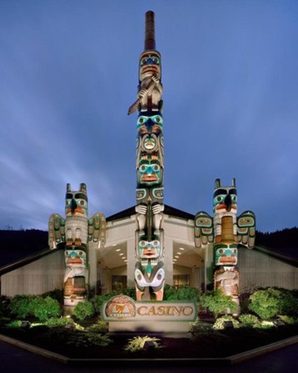 Middle Pole at Casino Entrance by Dale Faulstich