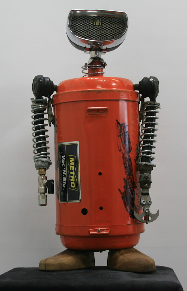 Metro by Larry Alexis the junkart dog