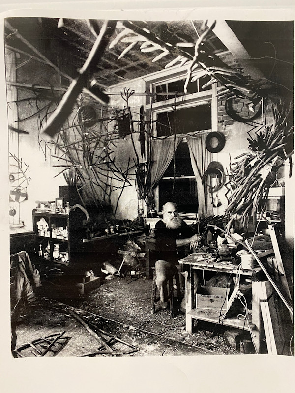 Sculptor, Ian Gentle at his Clifton School of Arts studio C. 1990 by Kalev Maevali. © Kalev Maevali by David Roach