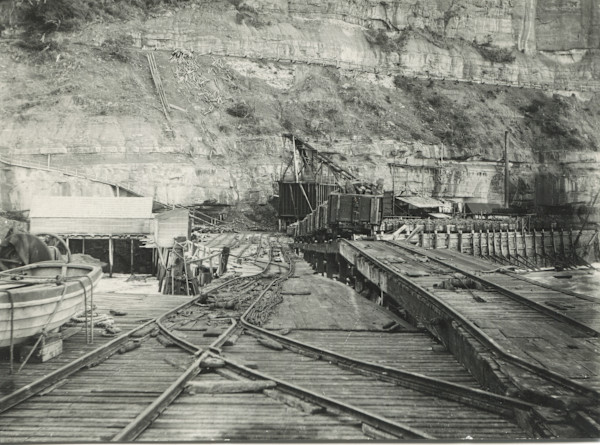Jetty Colliery Coalcliff NSW early 1900's
