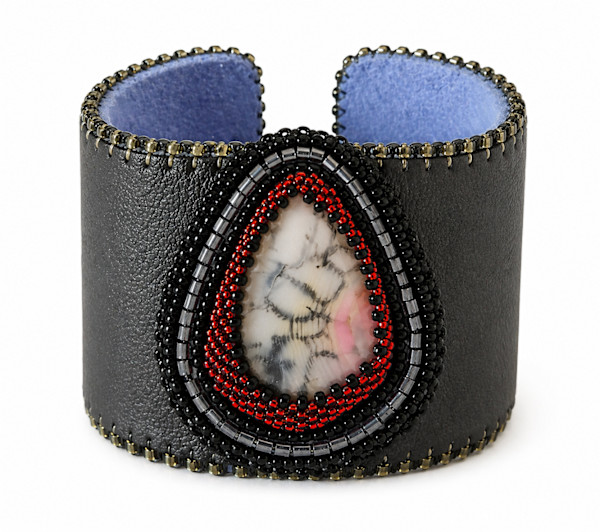 Kelly Cuff by Naan Pocen