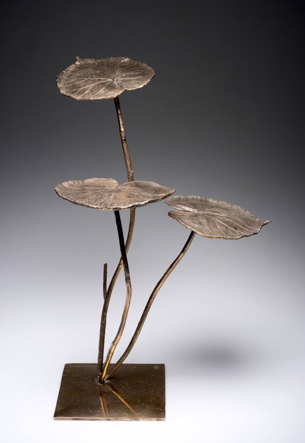 Nénuphars sur branche (Gold) by Clotilde ANCARANI