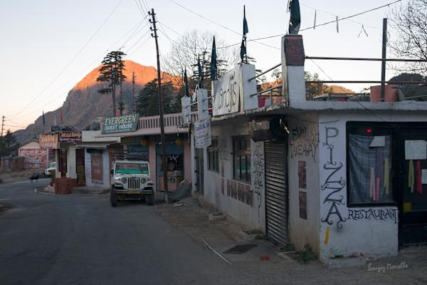 Market, Dhanolti, Uttarakhand (2005) by Sanjay Marathe
